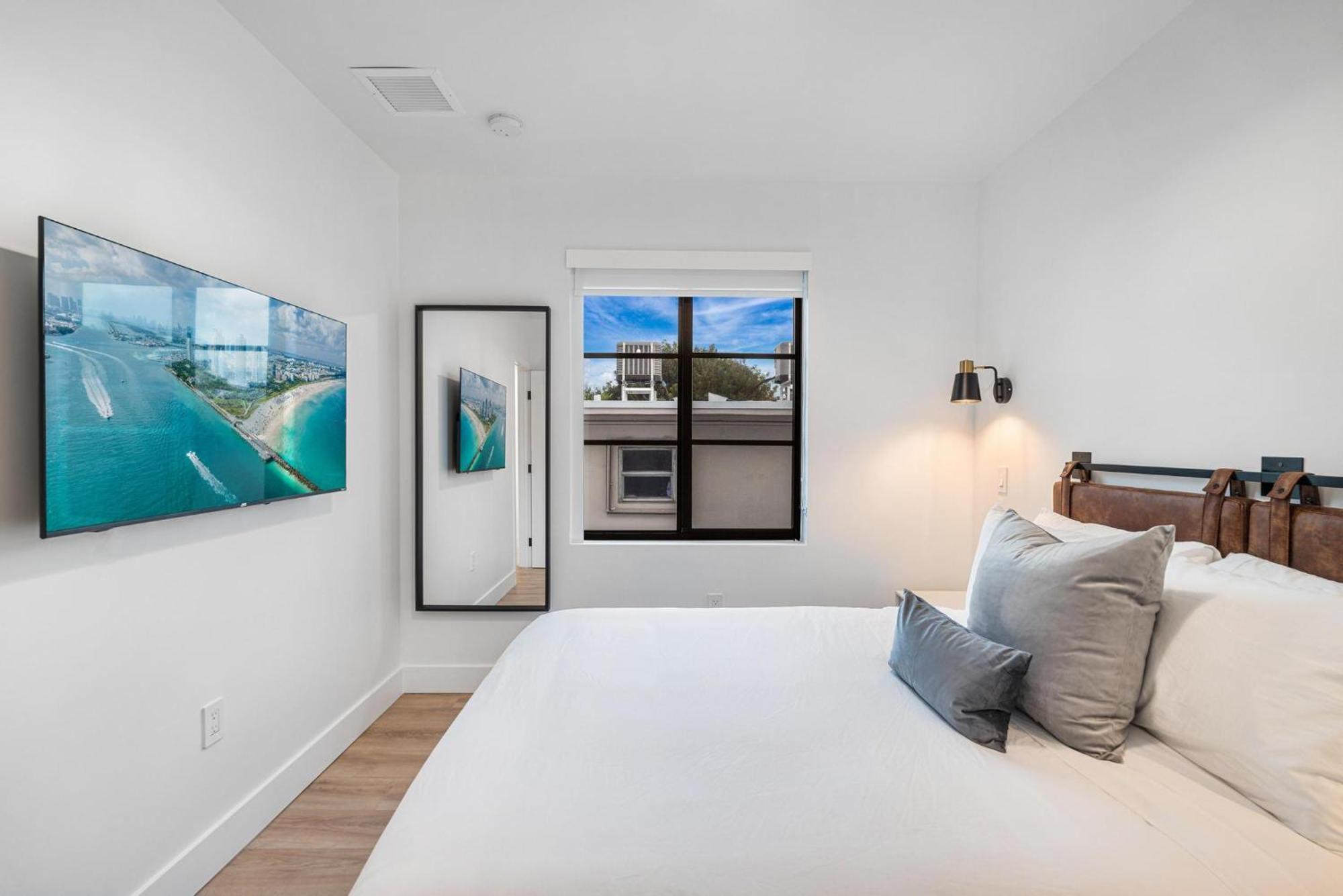 Lux Retreat By Renzzi Apartment Маями Екстериор снимка