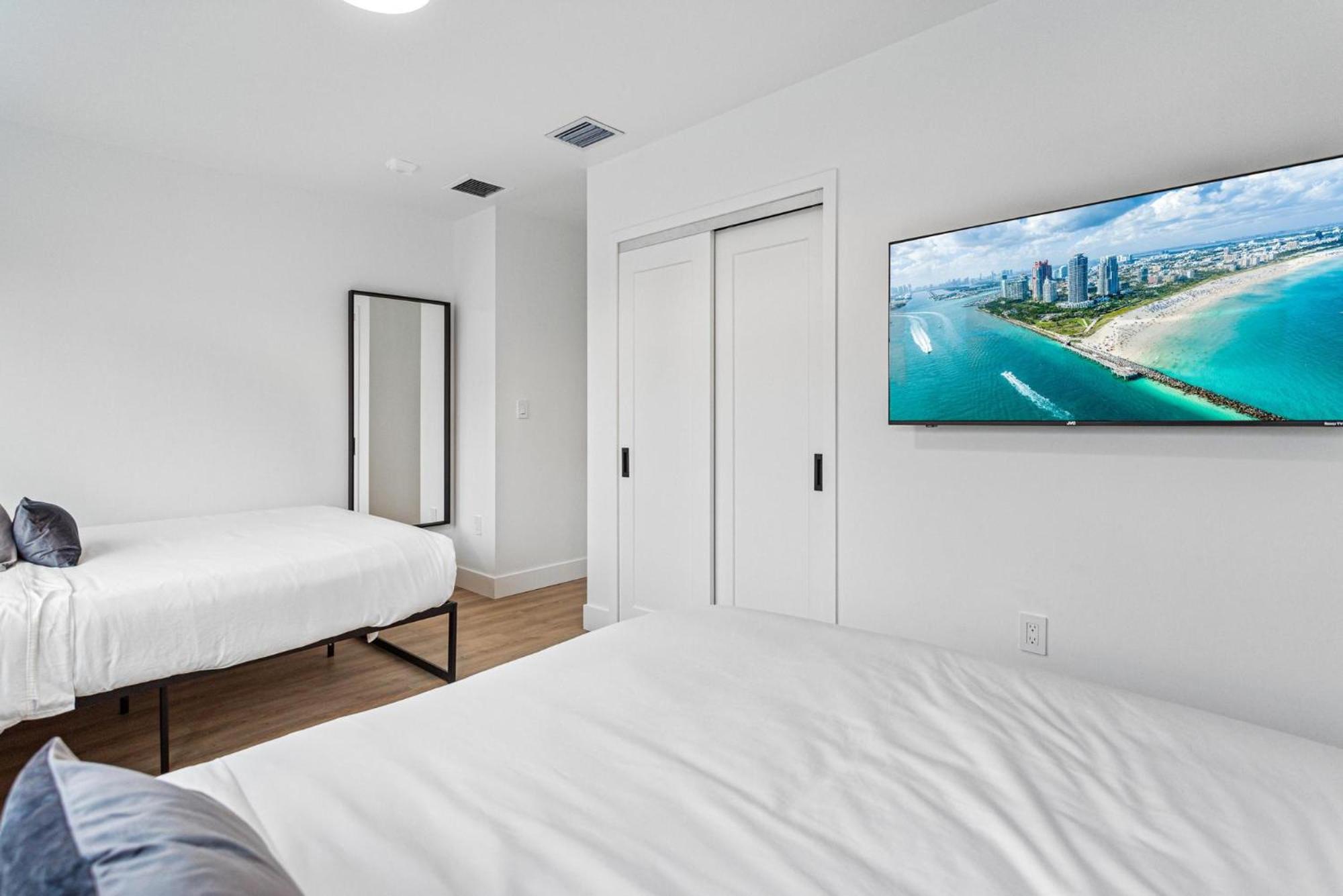 Lux Retreat By Renzzi Apartment Маями Екстериор снимка