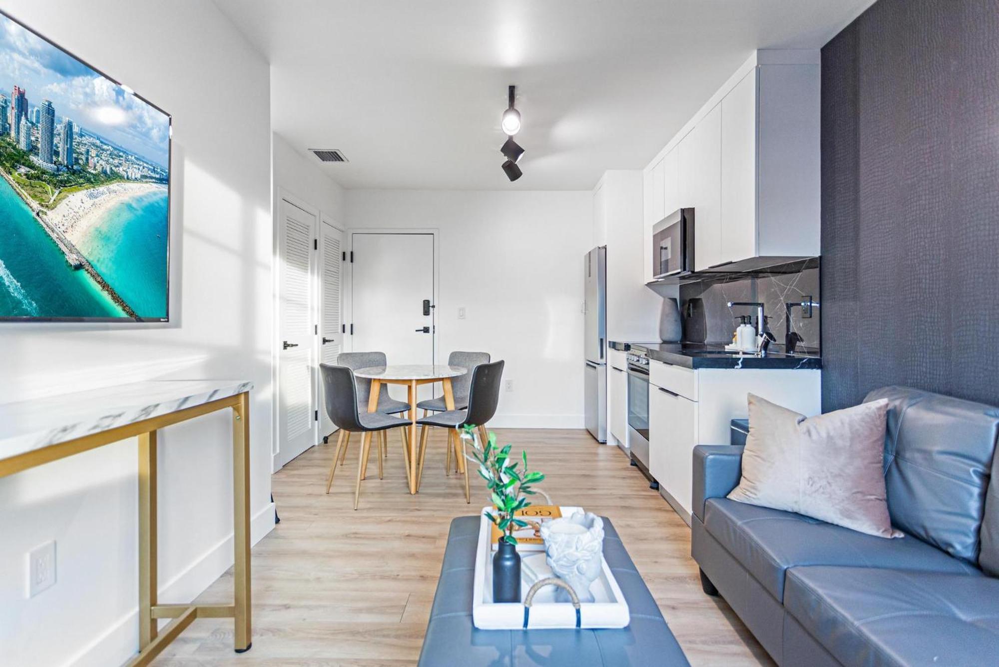 Lux Retreat By Renzzi Apartment Маями Екстериор снимка