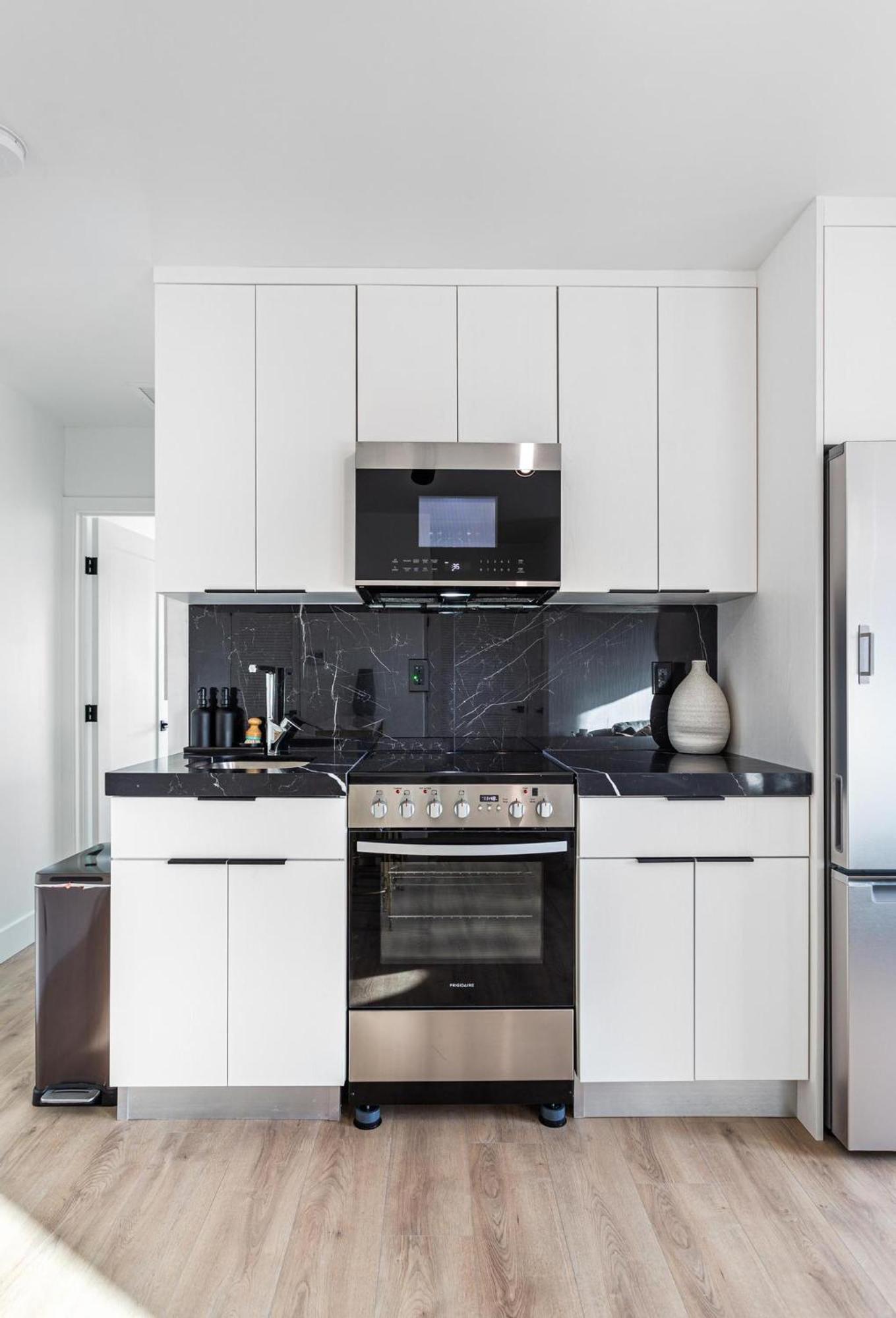 Lux Retreat By Renzzi Apartment Маями Екстериор снимка