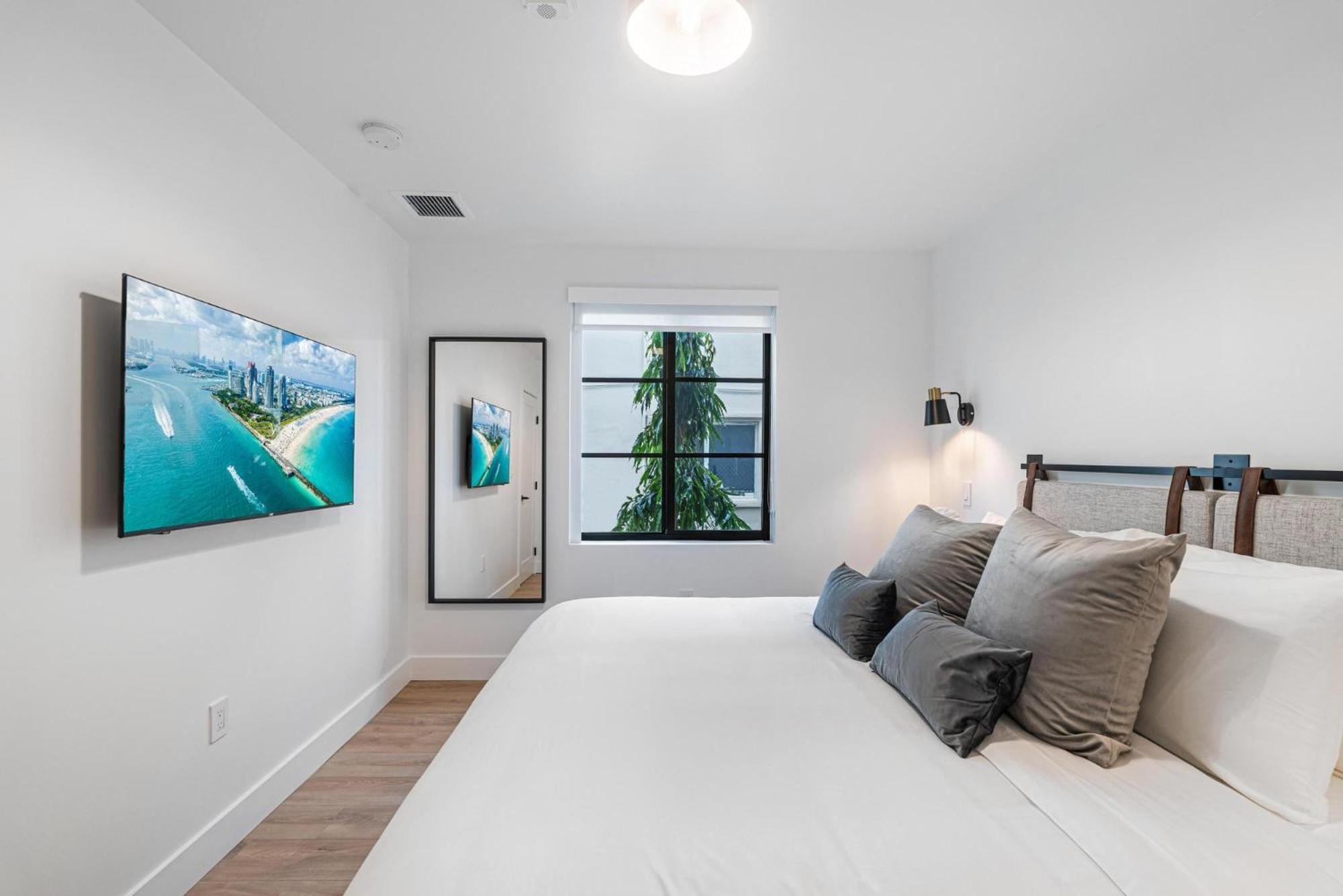 Lux Retreat By Renzzi Apartment Маями Екстериор снимка