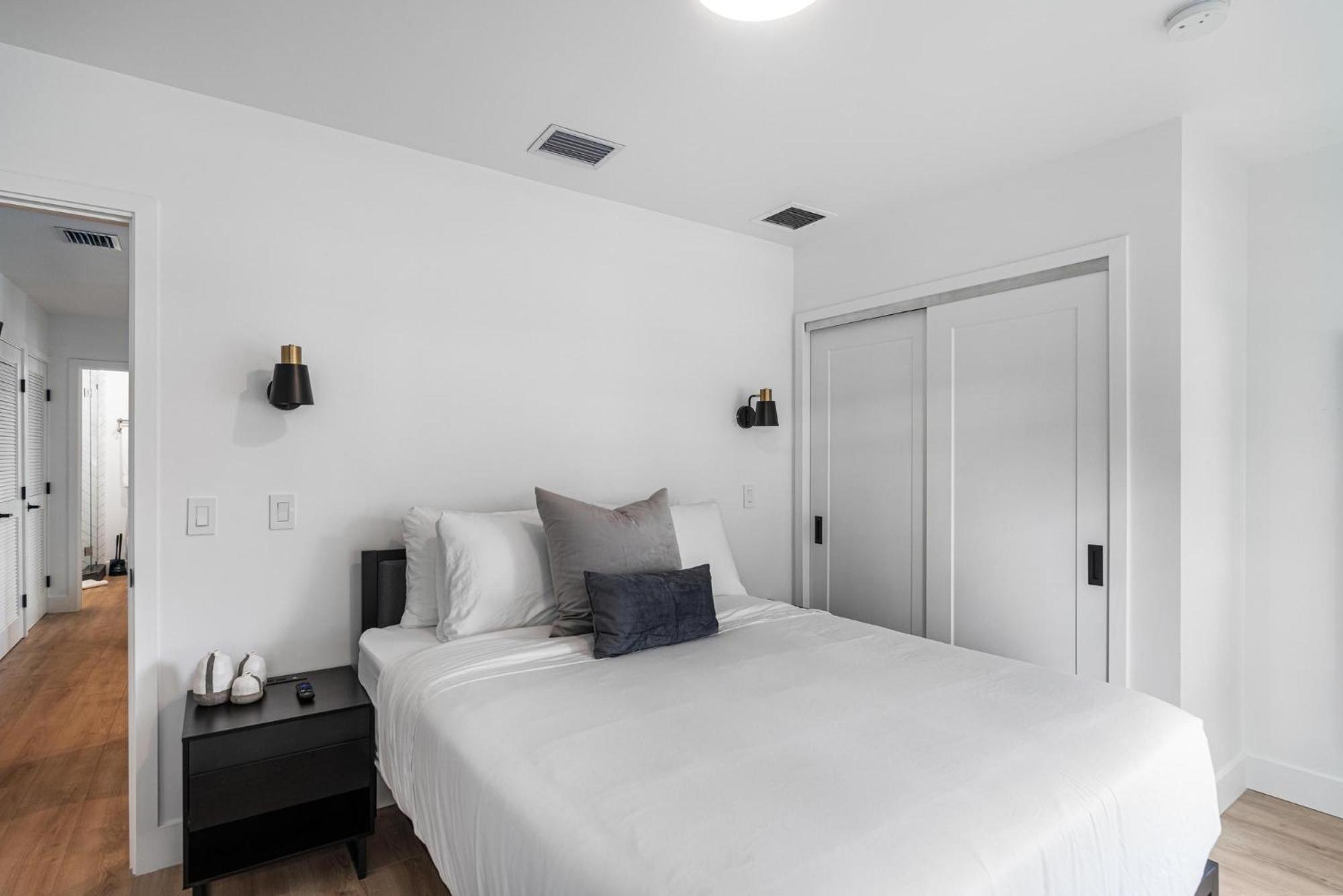 Lux Retreat By Renzzi Apartment Маями Екстериор снимка