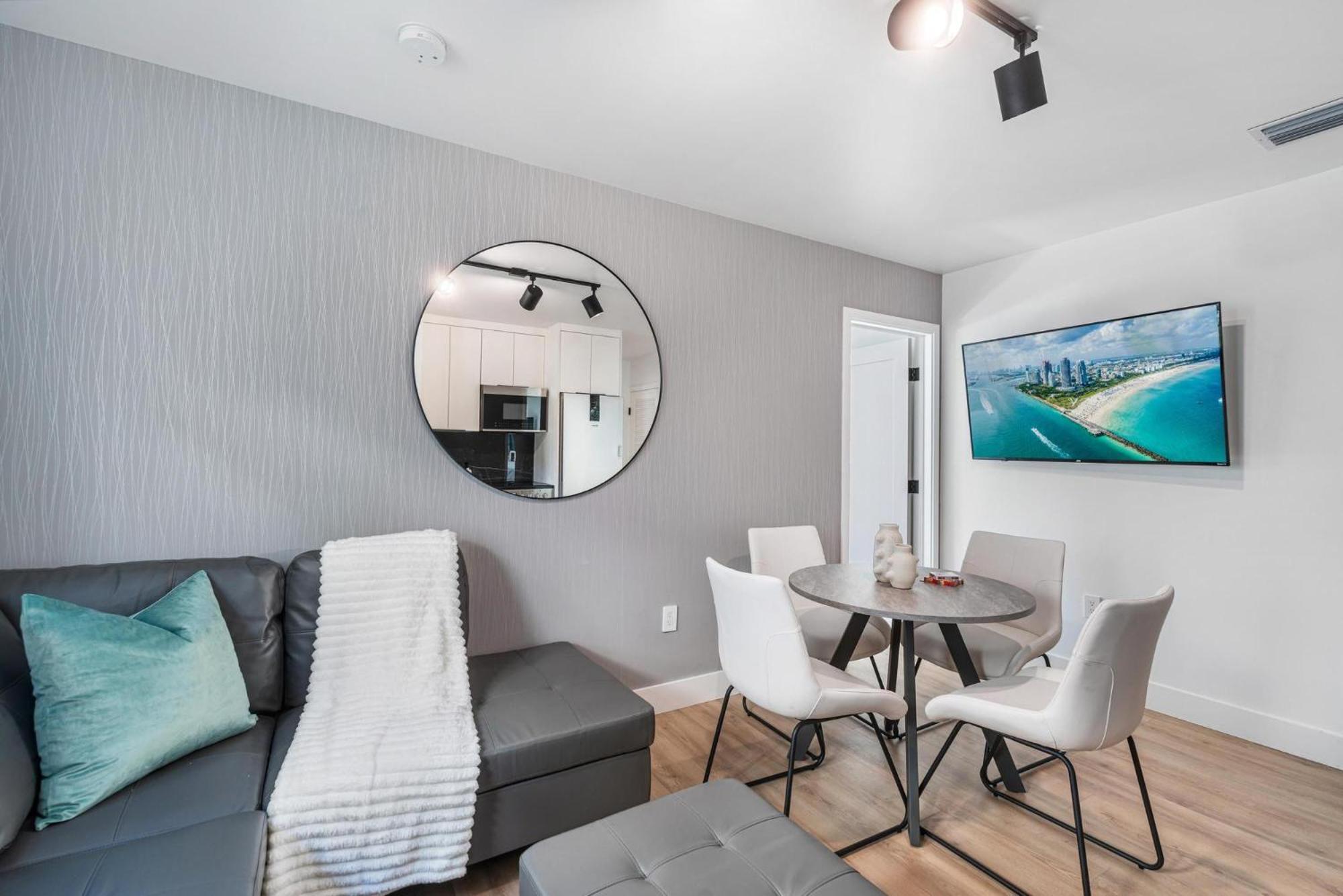 Lux Retreat By Renzzi Apartment Маями Екстериор снимка