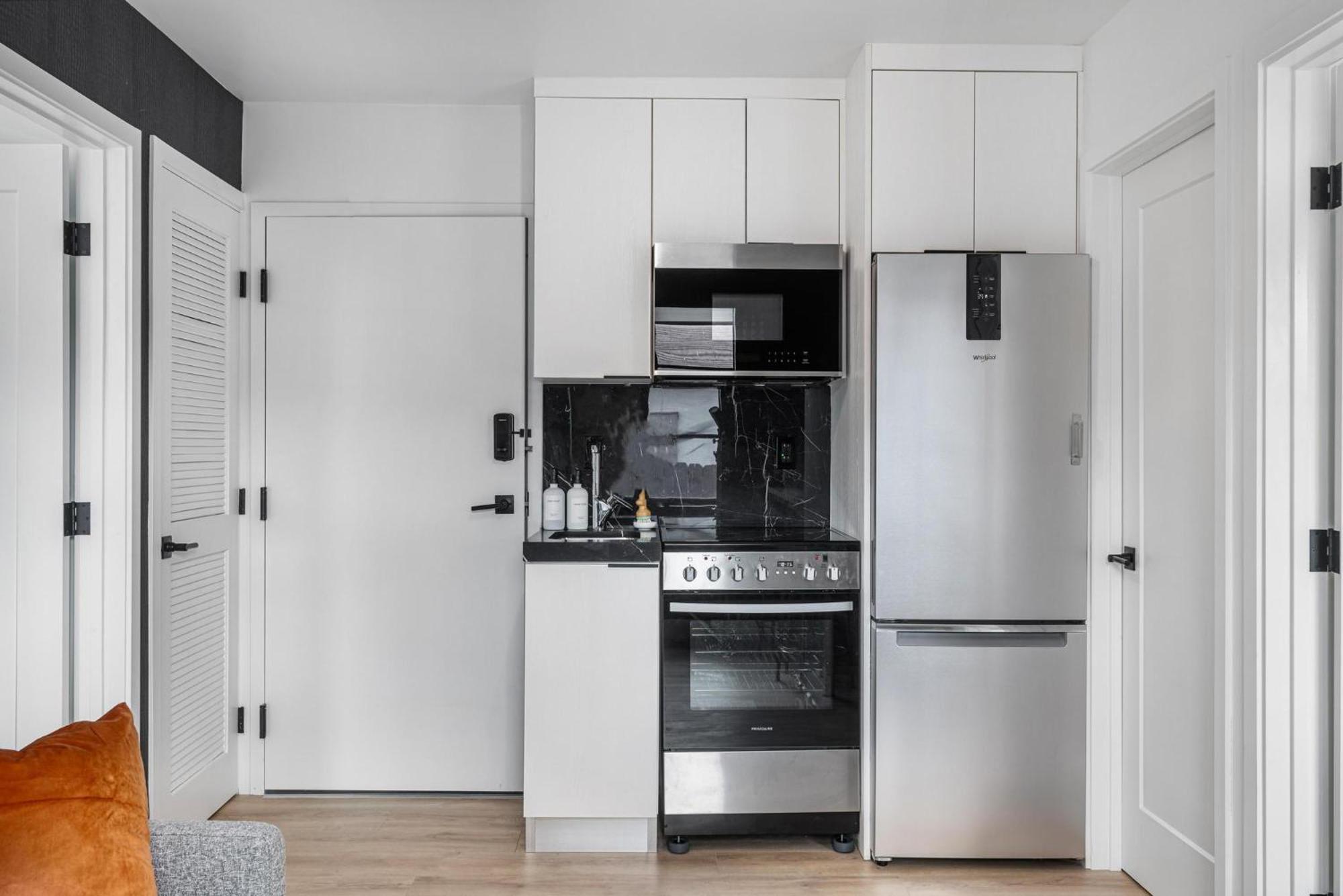 Lux Retreat By Renzzi Apartment Маями Екстериор снимка