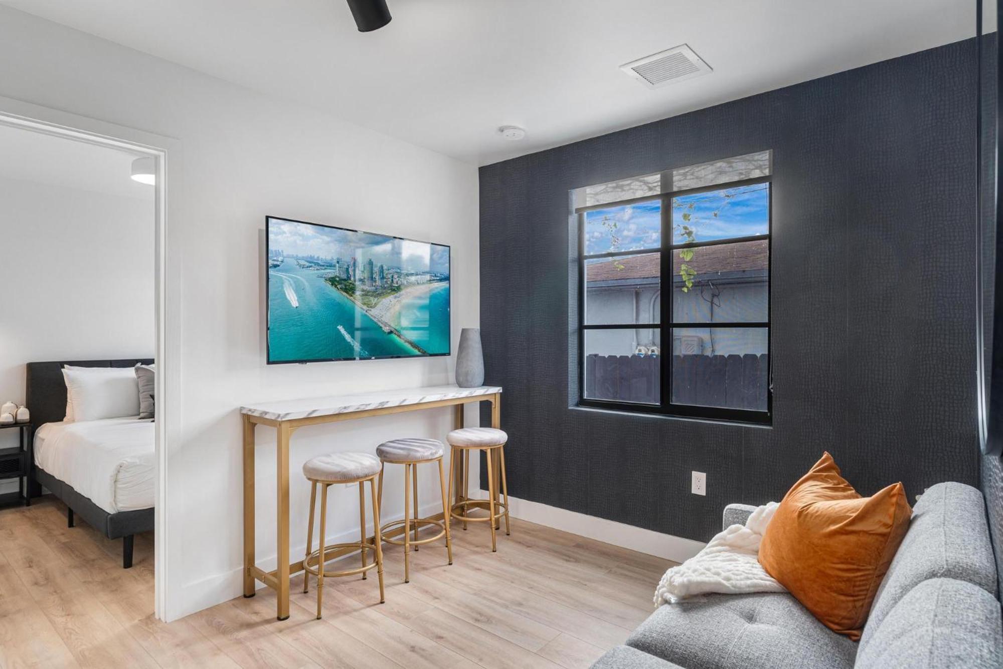 Lux Retreat By Renzzi Apartment Маями Екстериор снимка