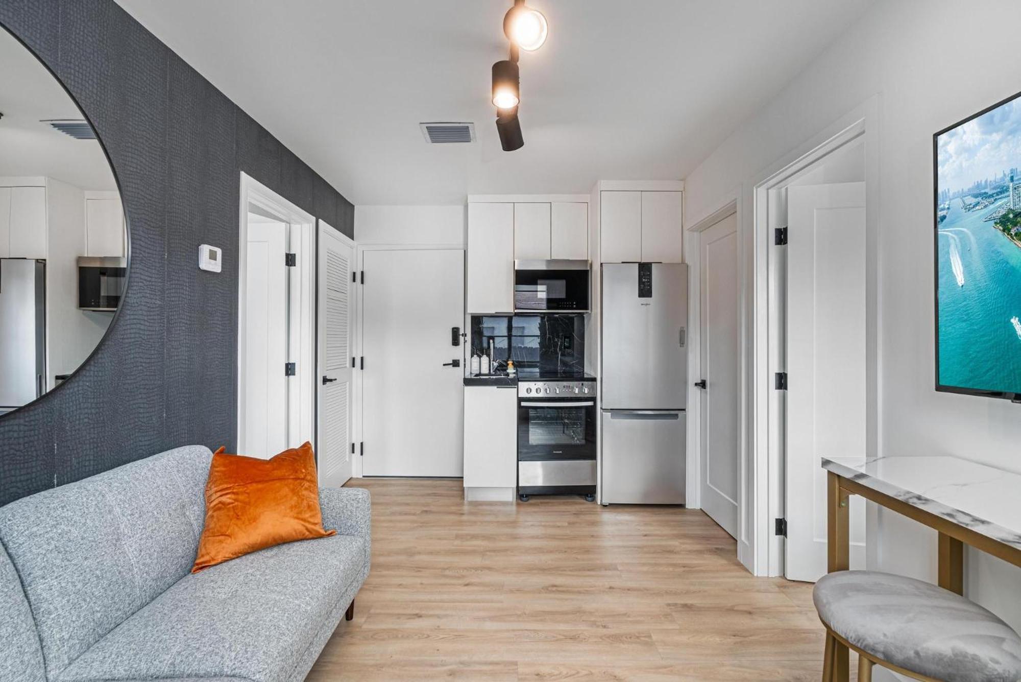 Lux Retreat By Renzzi Apartment Маями Екстериор снимка