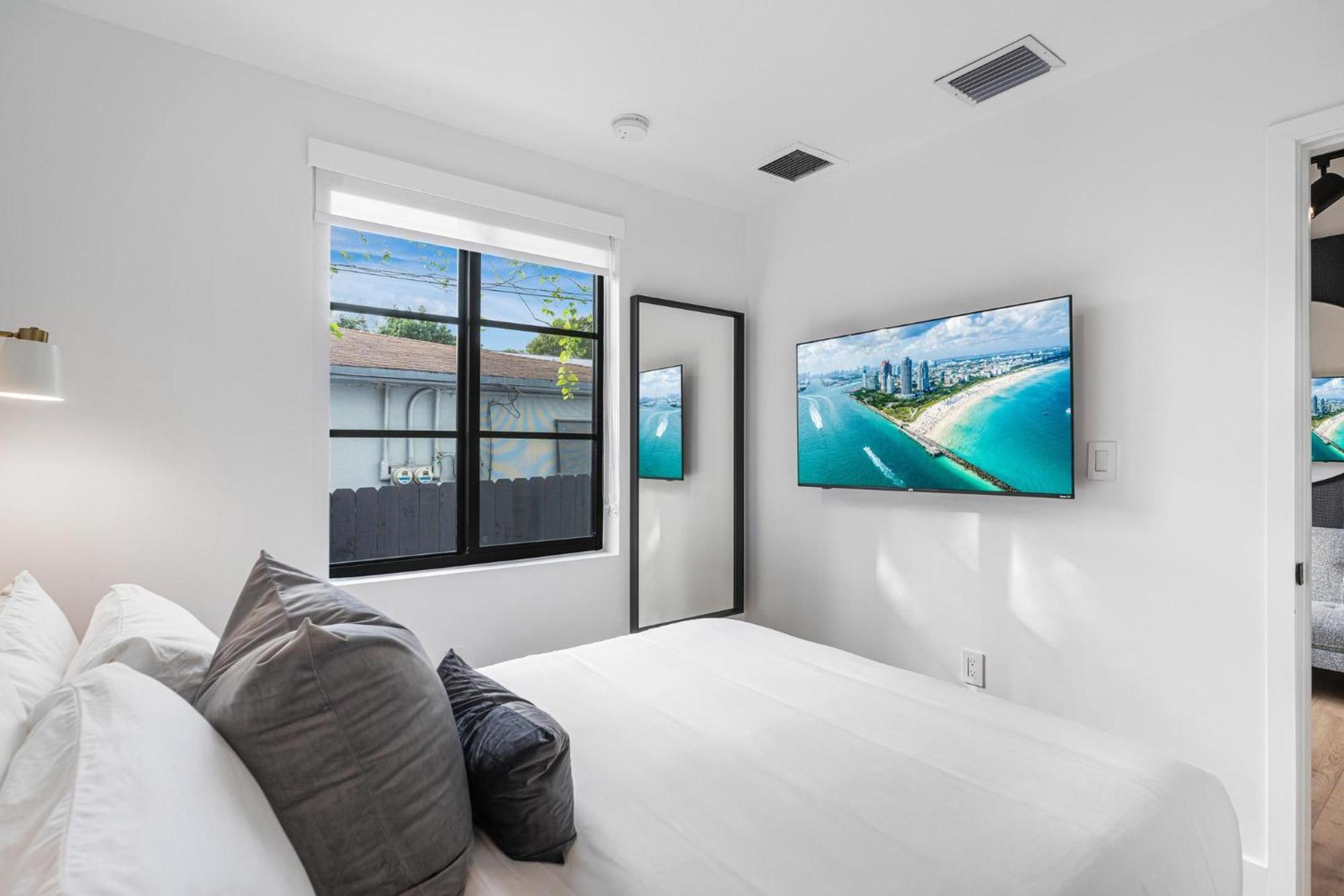 Lux Retreat By Renzzi Apartment Маями Екстериор снимка
